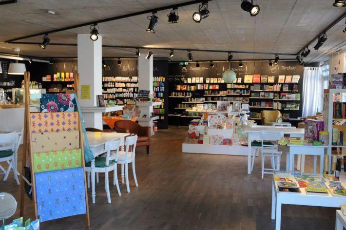 Mitarbeiterin mir Erfahrung im Buchhandel oder im Kosmetikbereich (30%-40%)